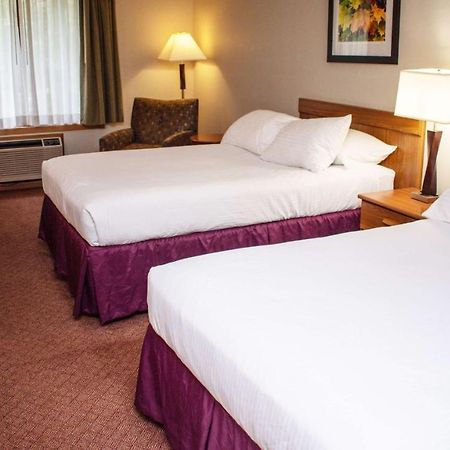 Magnuson Hotel Country Inn Ishpeming Екстериор снимка