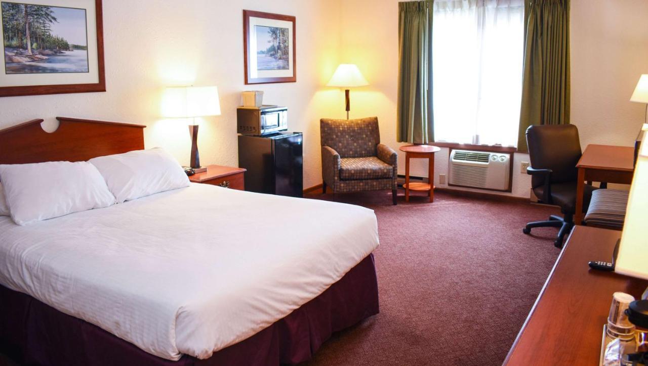 Magnuson Hotel Country Inn Ishpeming Екстериор снимка