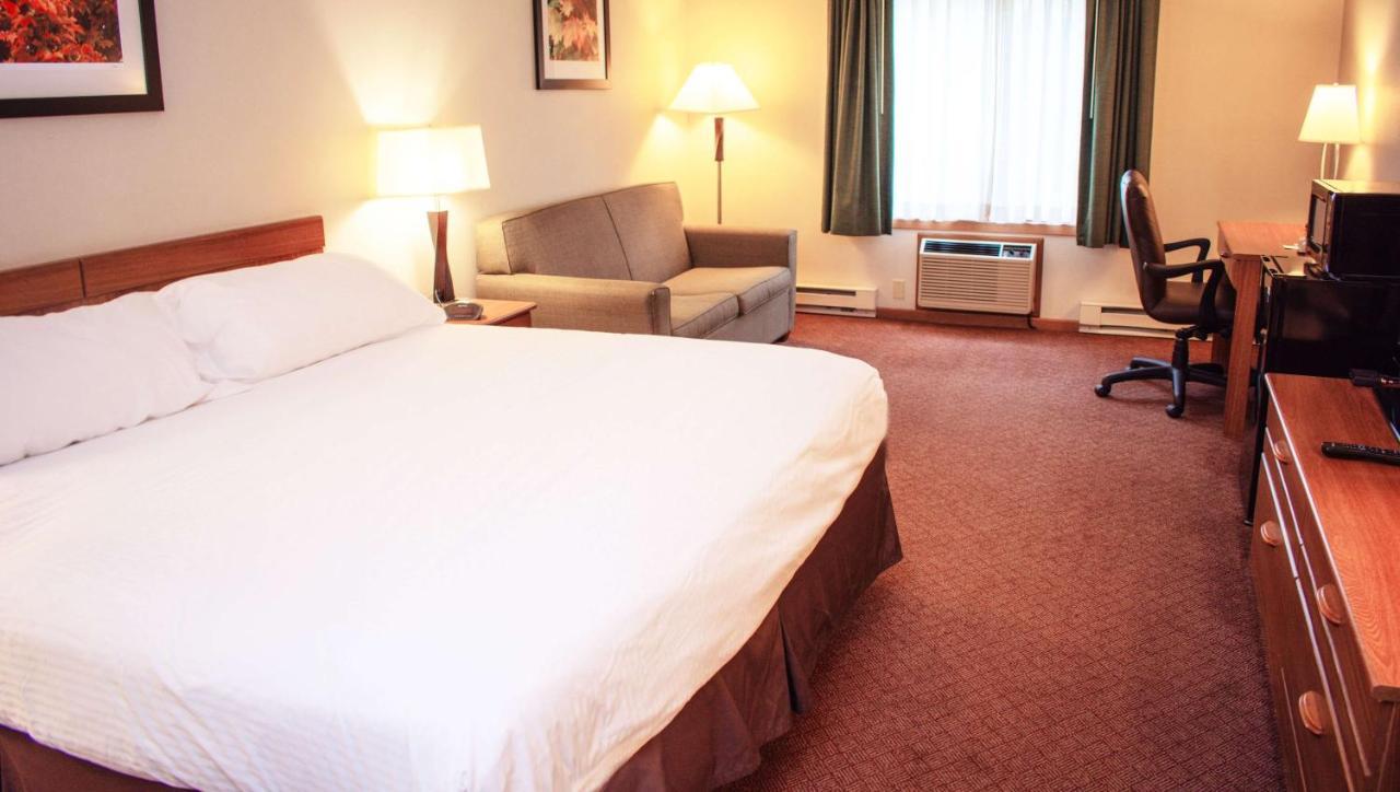 Magnuson Hotel Country Inn Ishpeming Екстериор снимка