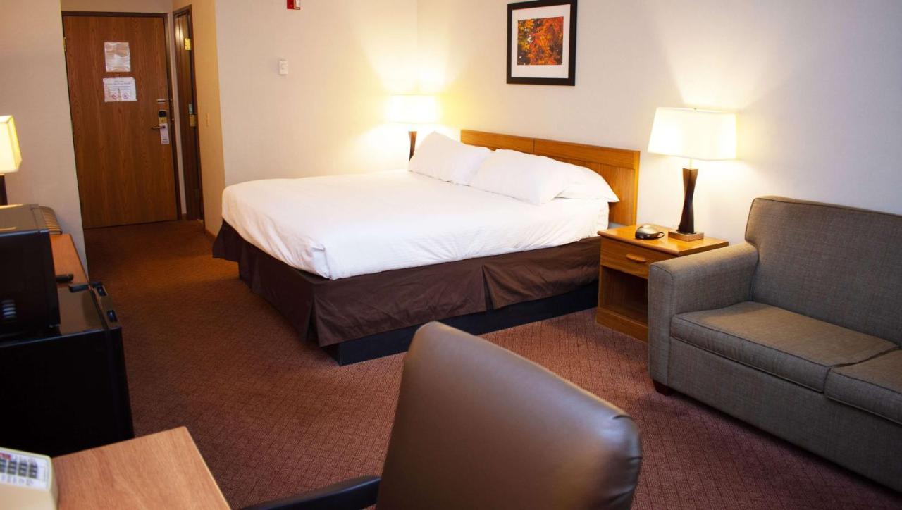 Magnuson Hotel Country Inn Ishpeming Екстериор снимка