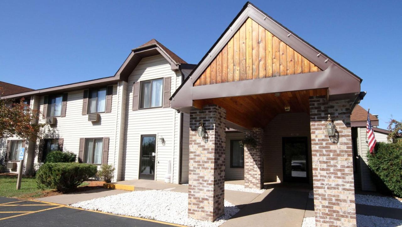 Magnuson Hotel Country Inn Ishpeming Екстериор снимка