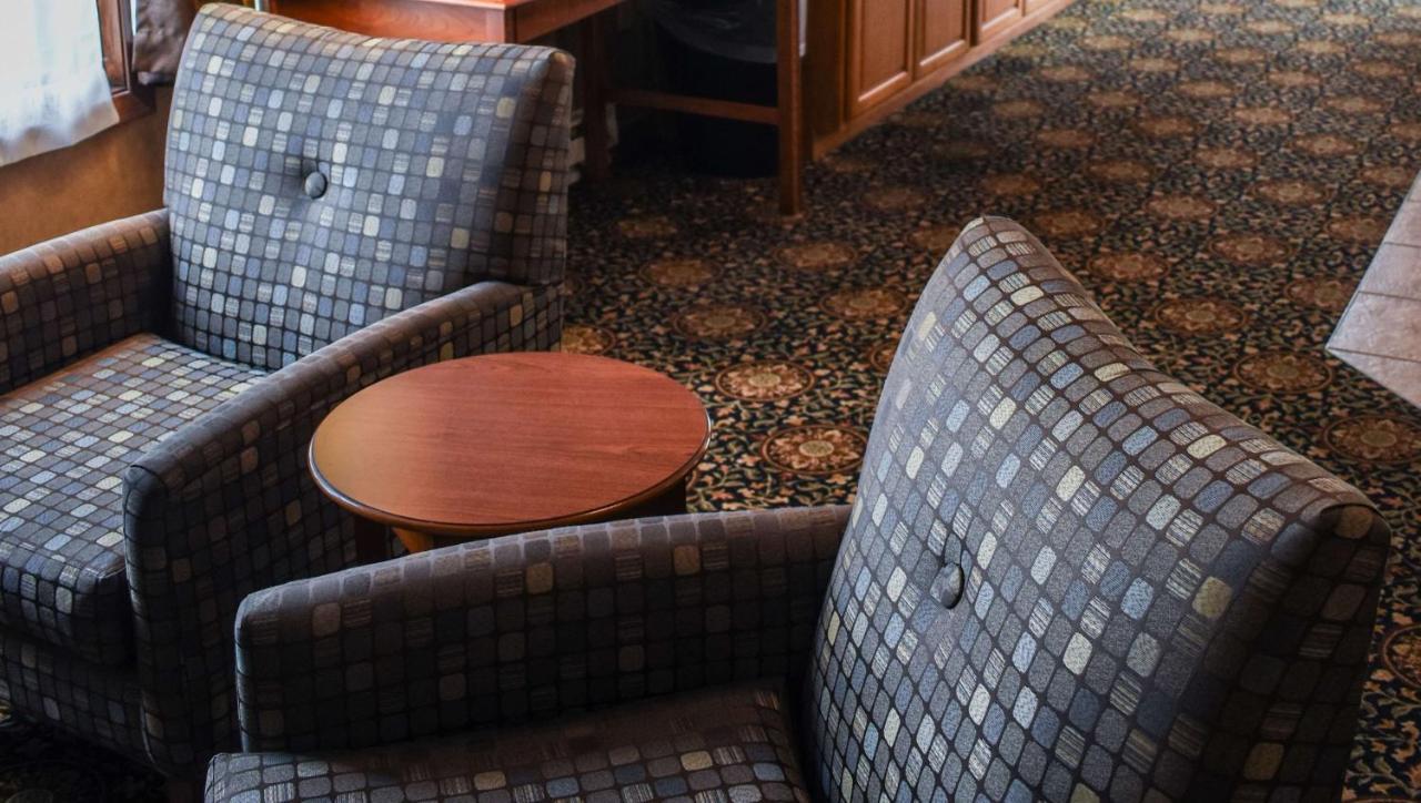 Magnuson Hotel Country Inn Ishpeming Екстериор снимка