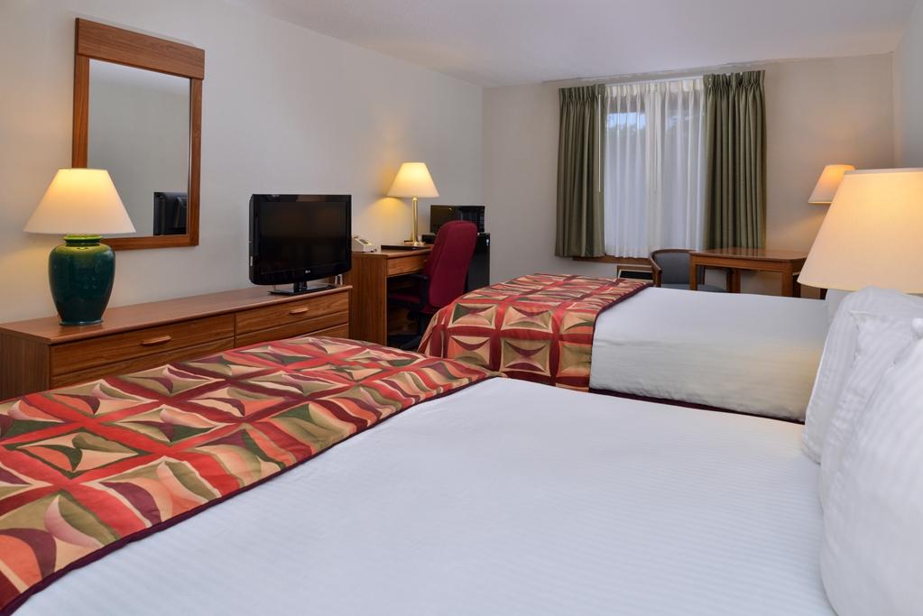 Magnuson Hotel Country Inn Ishpeming Стая снимка