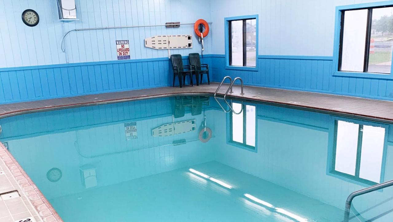 Magnuson Hotel Country Inn Ishpeming Екстериор снимка