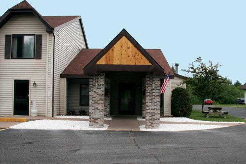 Magnuson Hotel Country Inn Ishpeming Екстериор снимка