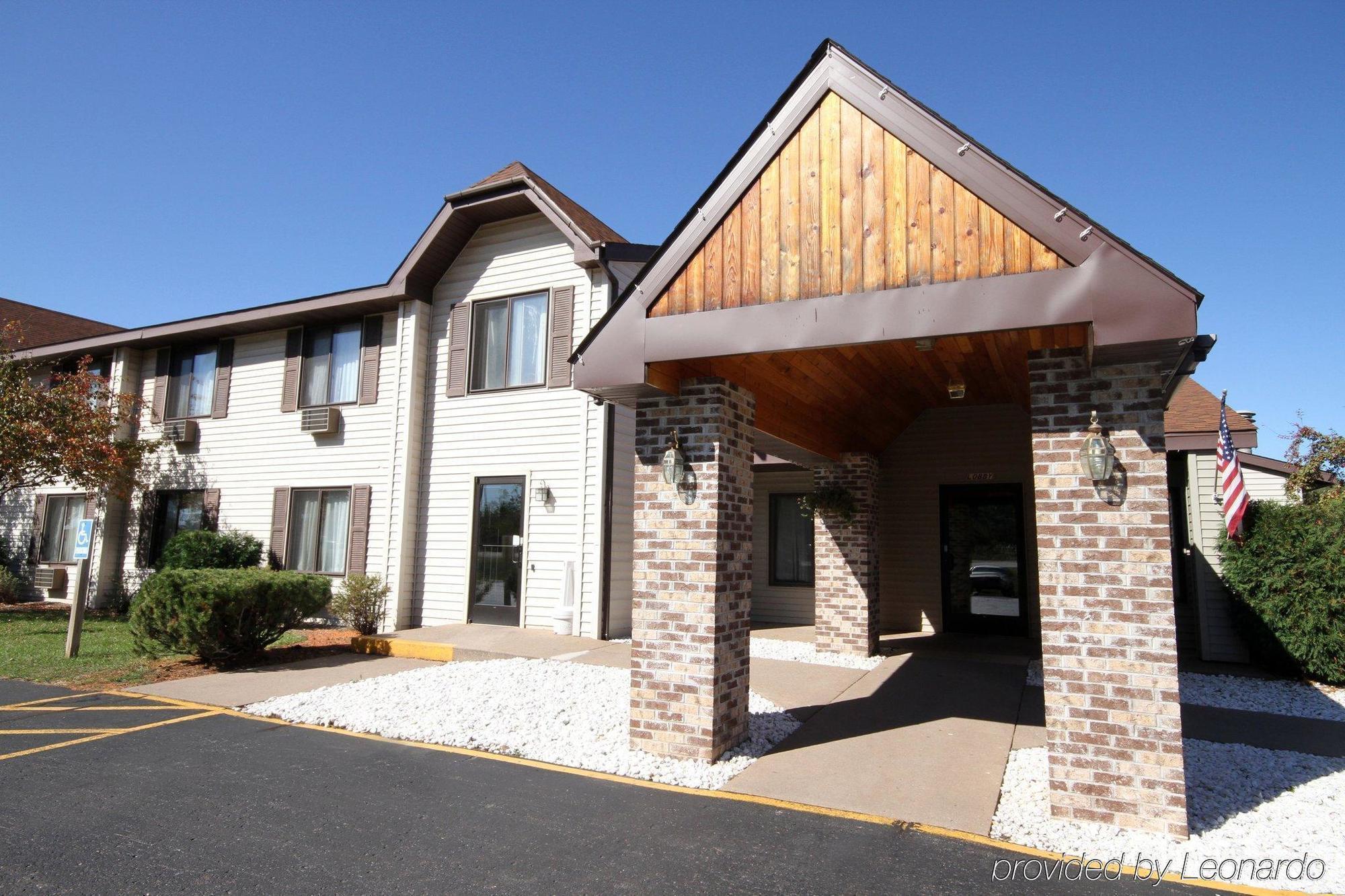Magnuson Hotel Country Inn Ishpeming Екстериор снимка