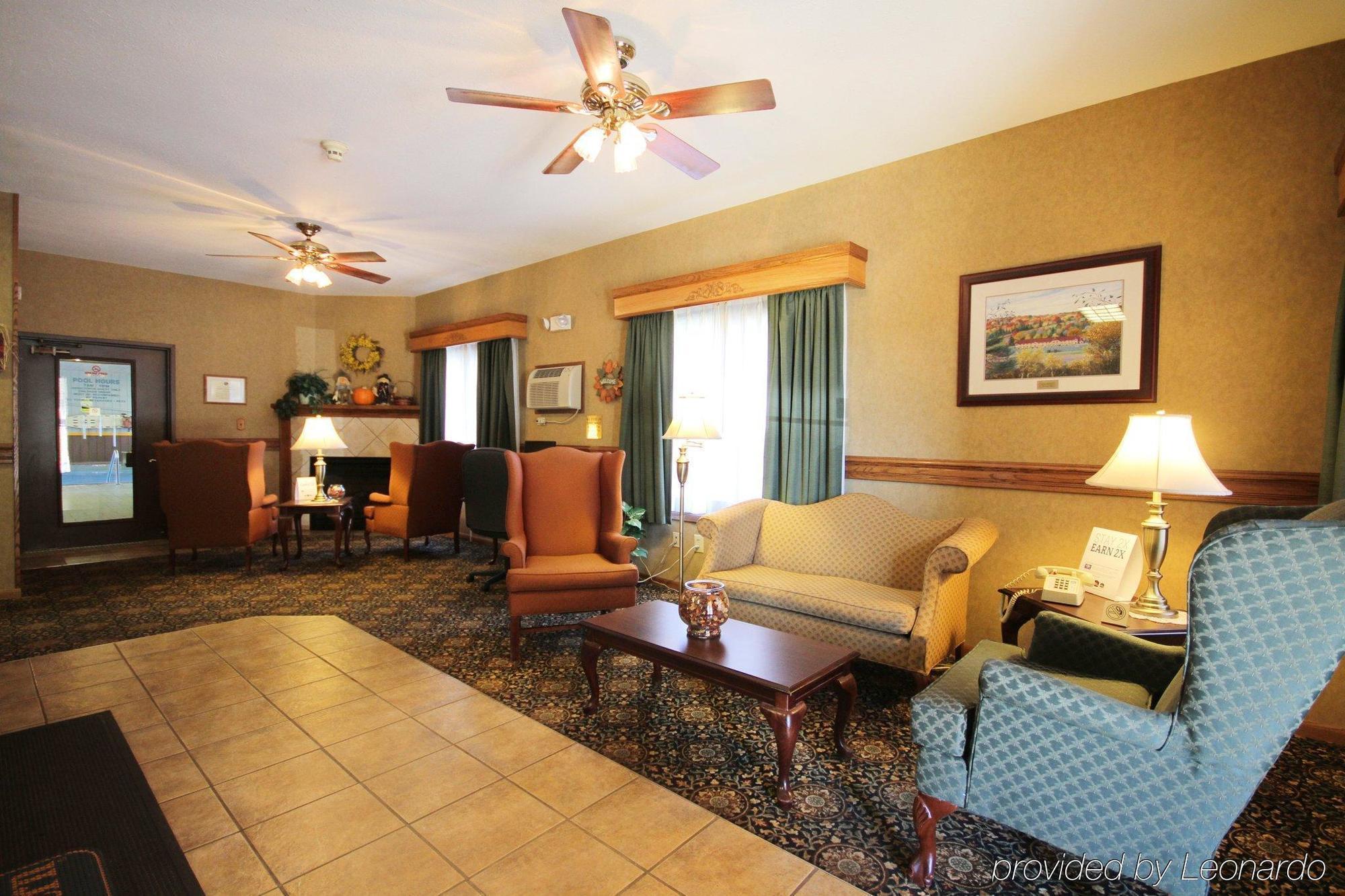 Magnuson Hotel Country Inn Ishpeming Интериор снимка